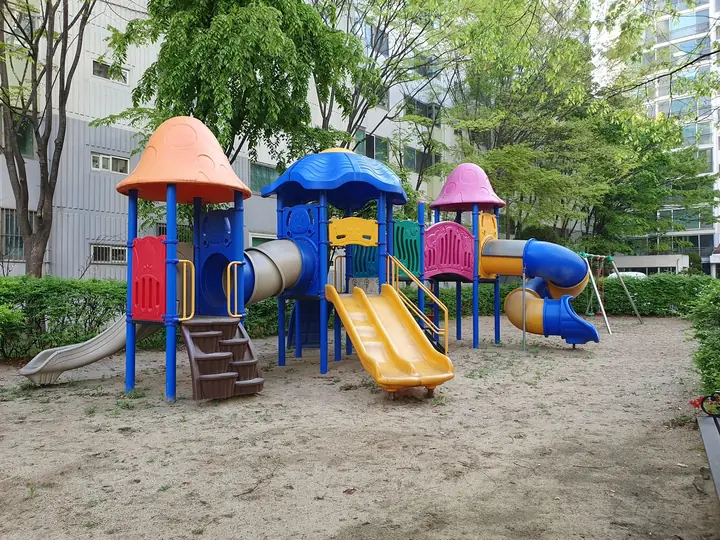 버섯 지붕 놀이대