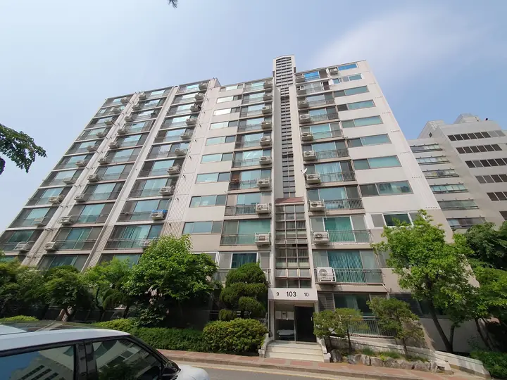 정면에서 본 103동