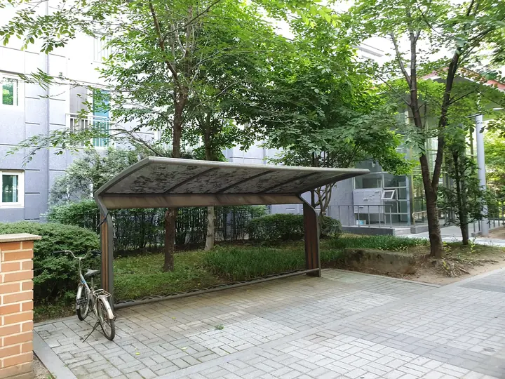 지붕 있는 자전거 보관대