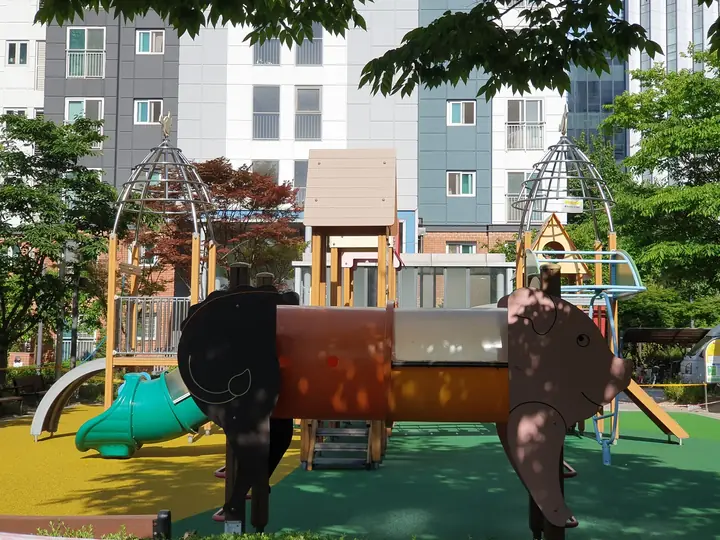 코끼리 터널 놀이기구