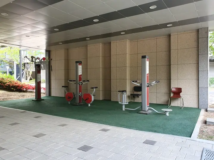 필로티 운동기구