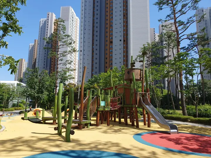 숲 놀이터