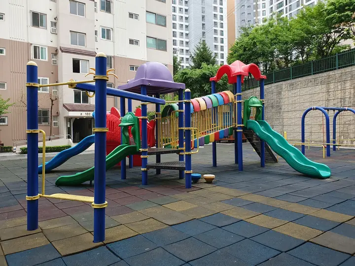 놀이대와 그네