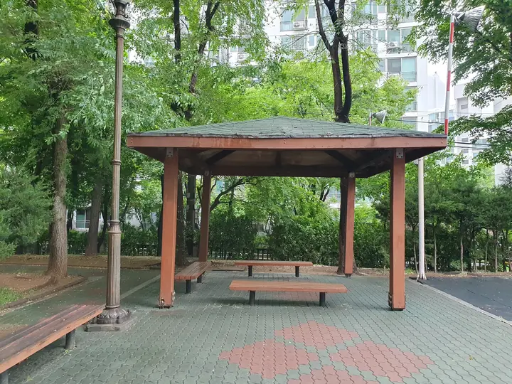 목재 정자