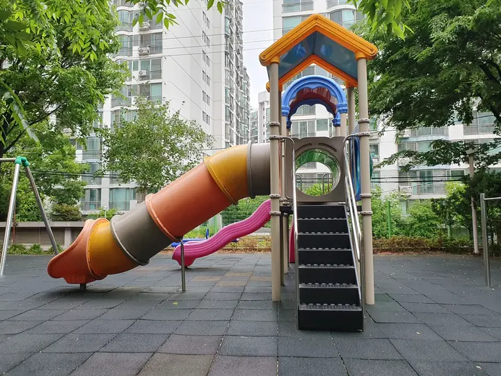 터널 미끄럼틀 놀이대