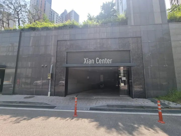 자이안센터 보행 출입구
